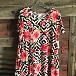 Lularoe Jessie. XL. Short sleeve dress w/ pockets